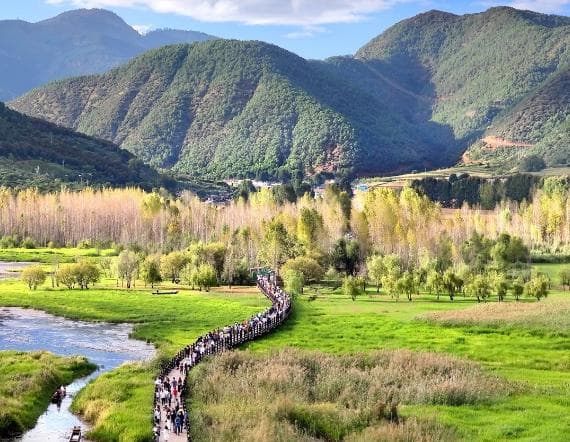 泸沽湖跟团游，探秘女儿国，感受摩梭风情