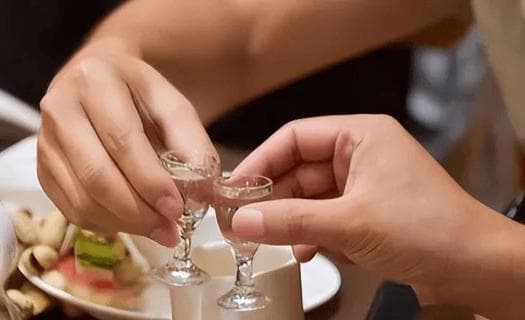 为何说“父子不同席，叔侄不对饮”，啥讲究？你知道吗