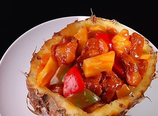 菠萝咕老肉的做法与烹饪技巧