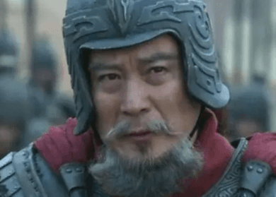 袁绍与董卓：权力博弈下的决策与怯懦