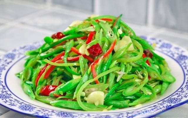 “春吃酸，护肝胆”建议春天常吃这3种酸性食物，润肺保肝