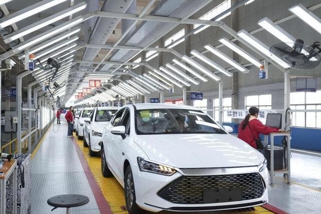 突发反转！2025年1月燃油车市场份额激增至59%，新能源车企压力陡增
