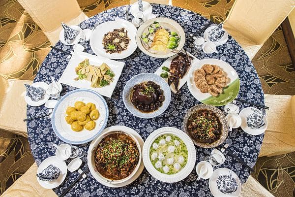 北青快评 | 年夜饭：丰盛是传统，简约是未来