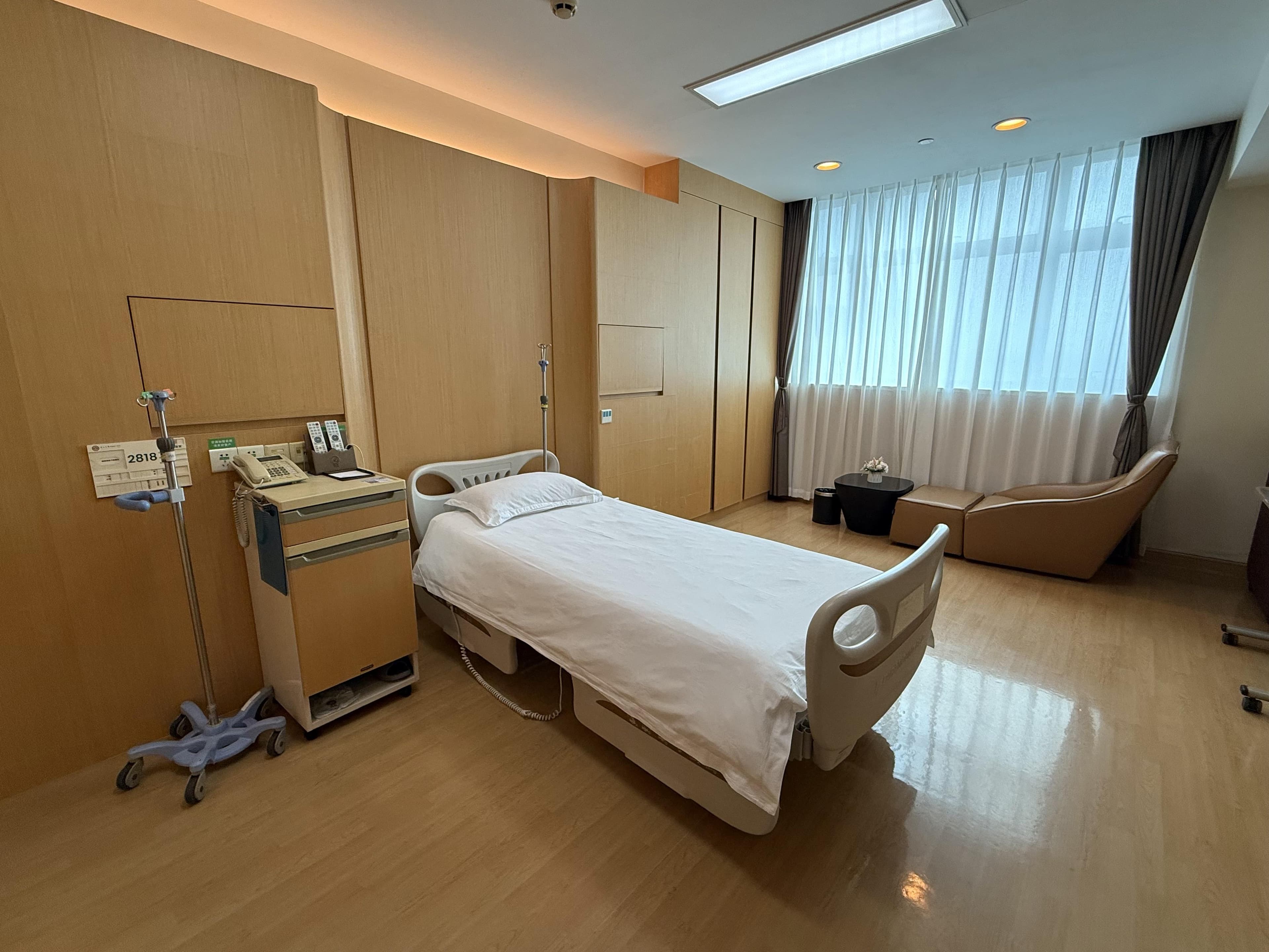 180平方米的VIP病房体验如何？广州多家三甲医院力推国际医疗服务，记者实探
