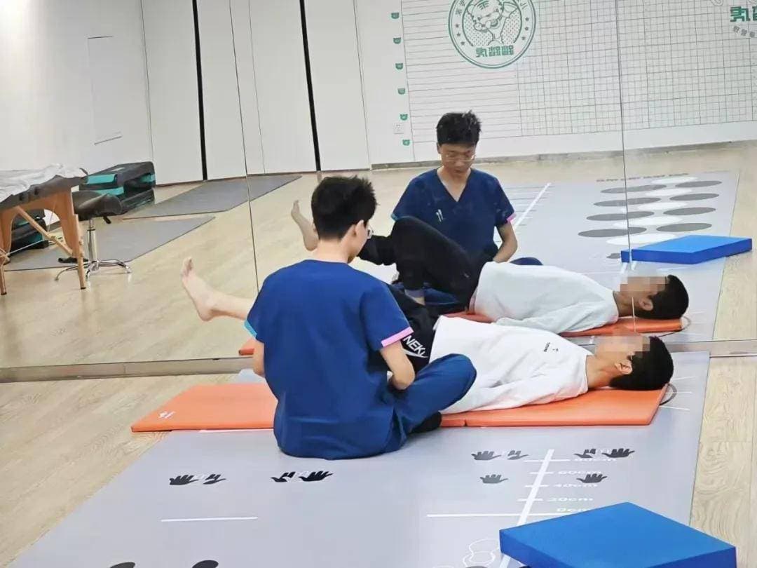 蛇年 “脊” 动指南：儿童青少年脊柱侧弯的“能”与“不能”