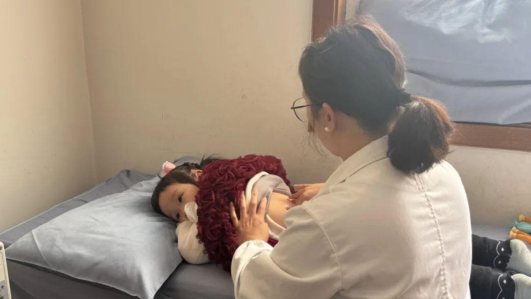 @宝爸宝妈！中医春季生长推拿正当时