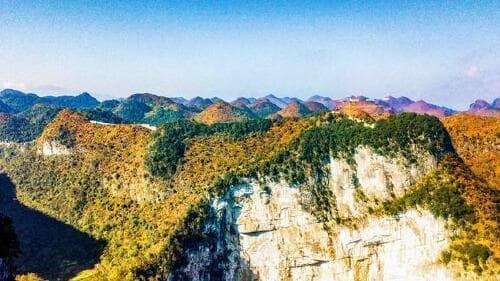 广西乐业天坑群：世界最大的天坑群，被誉为“天坑博物馆”