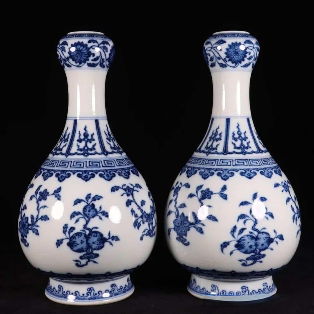 古瓷新韵：探寻“大清乾隆年制”青花三果三花纹蒜头瓶的艺术价值与文化传承