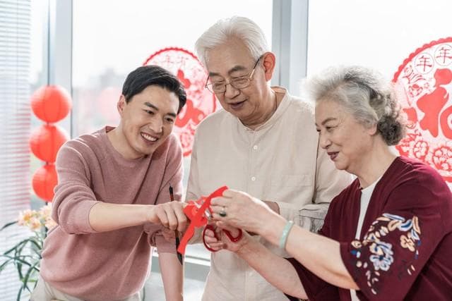 年过50才懂，再有孝心的儿女，伺候老人时也得立下这三大规矩
