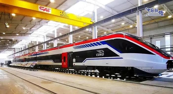 中国高速动车组亮相欧洲 动力分散型 时速200公里 满足互联互通规范