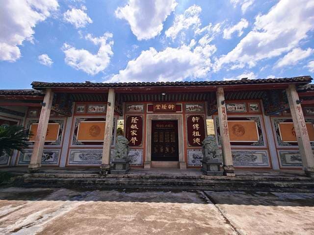 潮汕铁路开创中国近代民办铁路先河，创办人故居藏于梅州千年古镇