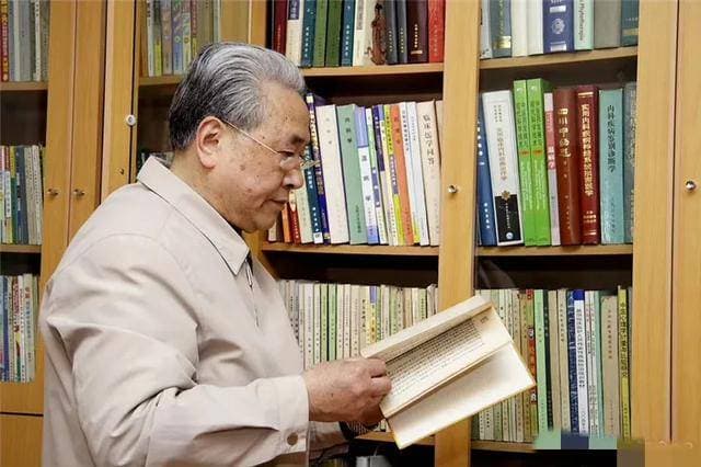 张之文老中医运用刘氏桔梗散治疗上焦热证可放胆用之，鲜有不效者