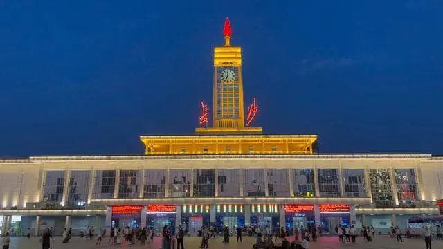 长沙十大地道小吃：从糖油粑粑到德园包子，品味舌尖上的湖湘文化