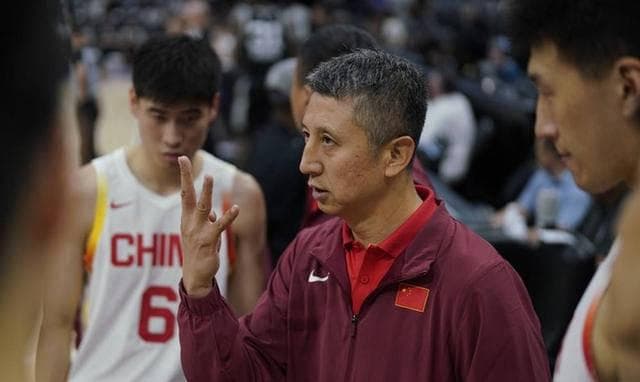 中国男篮亚预赛表现分析：关键球员调整需谨慎