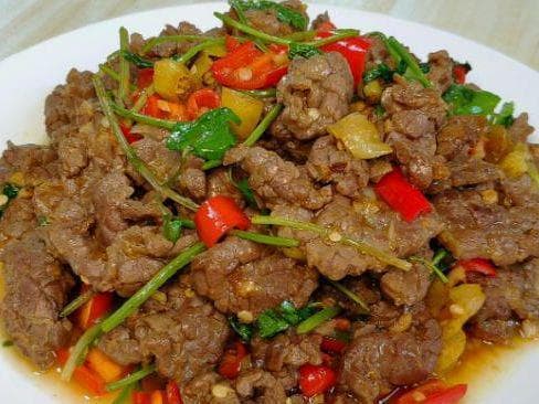牛肉烹饪全攻略：从选材到火候，详解炒制嫩牛肉的七大要点