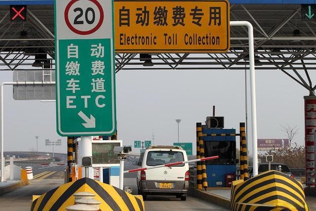 继续免费！高速公路实施新一轮差异化收费政策，车主：全国推行才好