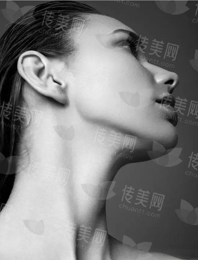 下颌线美学：总被人忽略的它，原来是“潜伏”的减龄密码