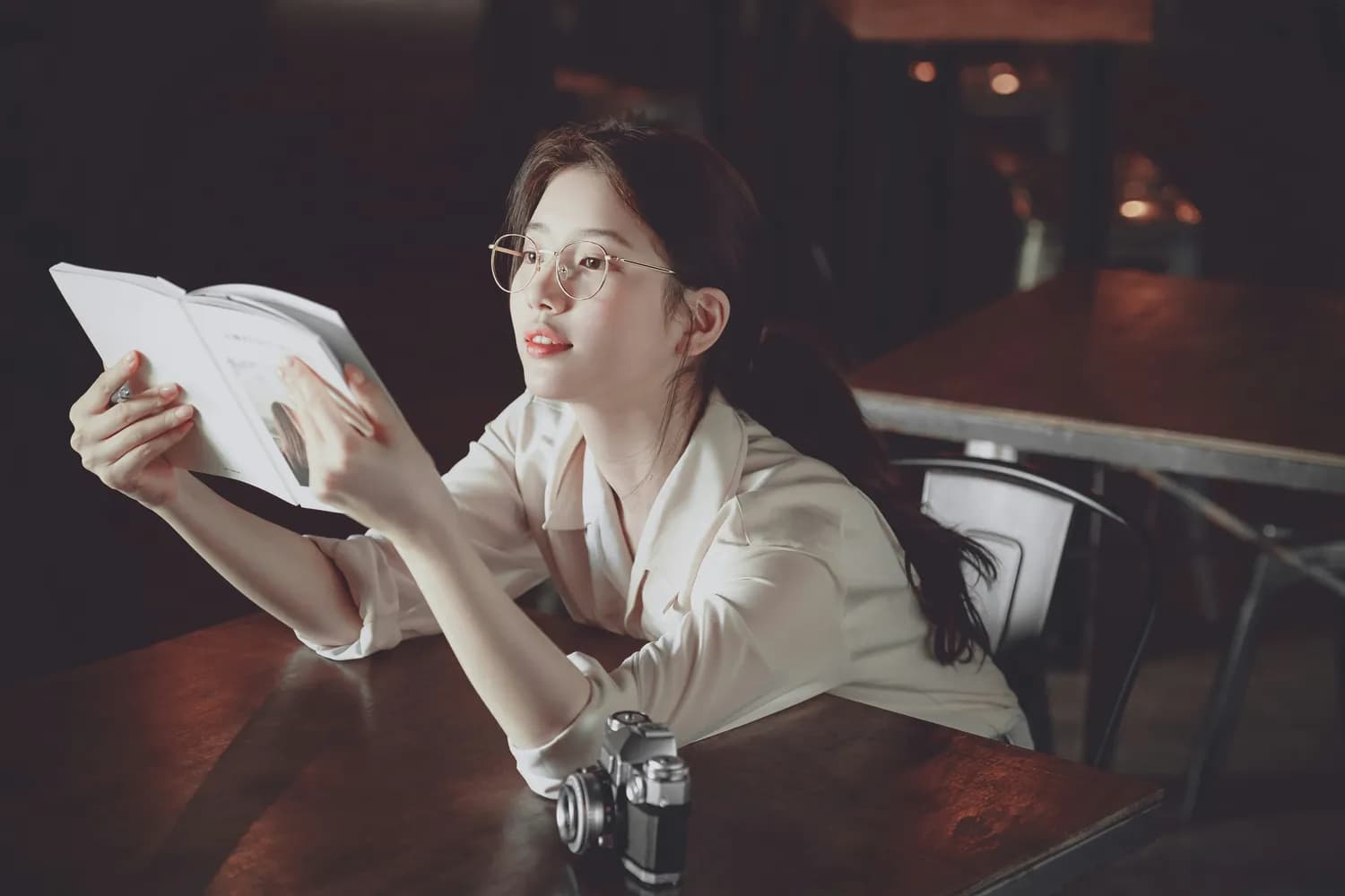 戚薇控场，《女子推理社2》热度飙升