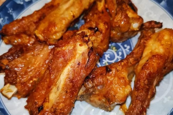 挖到宝了，这款蒜香烤排骨太解馋，焦香嫩鲜，被家人夸爆的美食