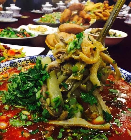 制作美味羊杂碎的秘诀（掌握关键步骤）