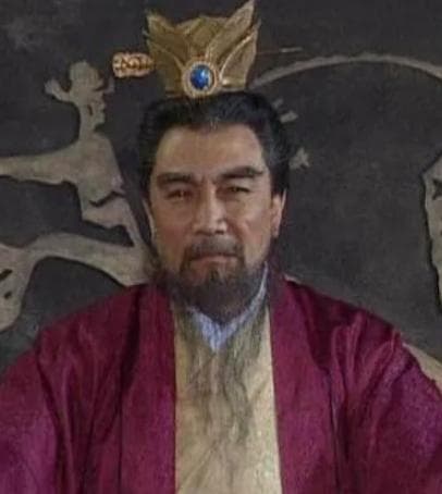 曹操不称帝的背后：权力与谨慎的平衡术
