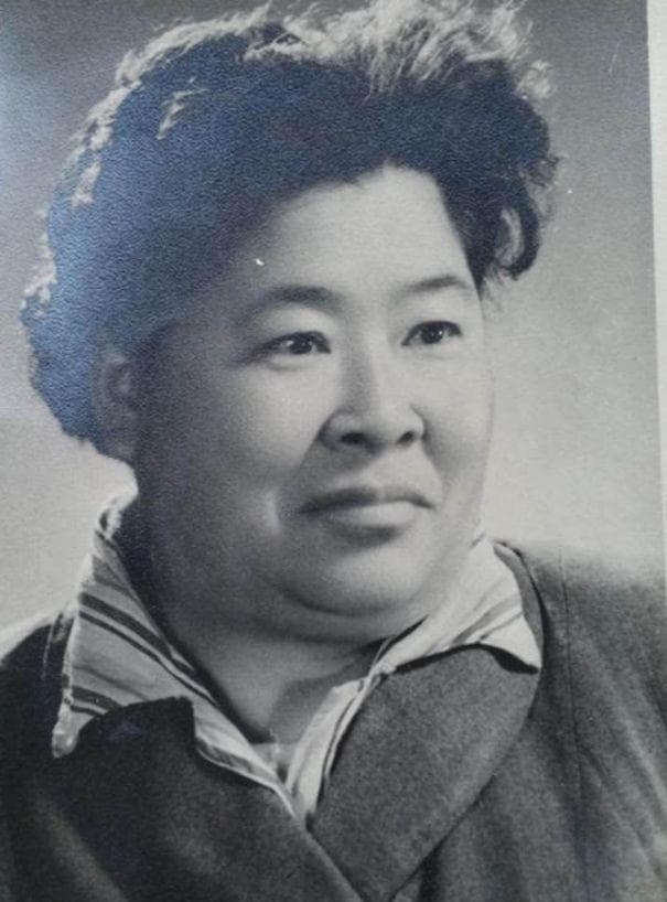 她是武当传人，曾担任红军总教官，让许世友钦佩，人称何铁拳
