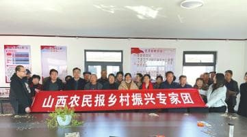 深入七个村“传经” 为玉米高产“布道”