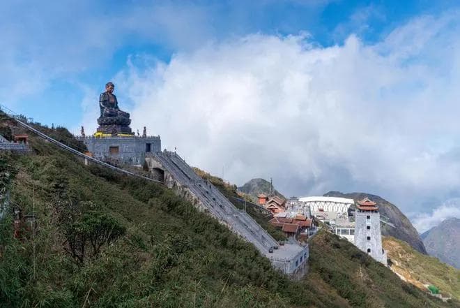 五台山旅游攻略一日游：探寻佛教圣地，一日尽览精华
