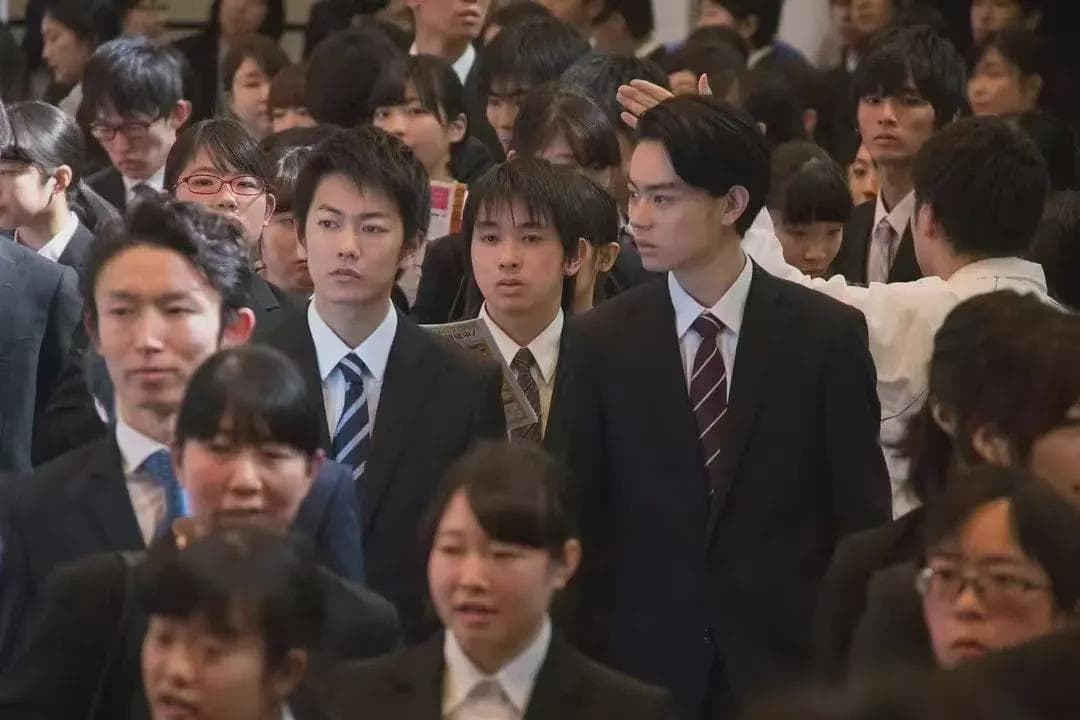 扎堆考研考公的“三本生”，能从求职鄙视链中“逆袭”吗？