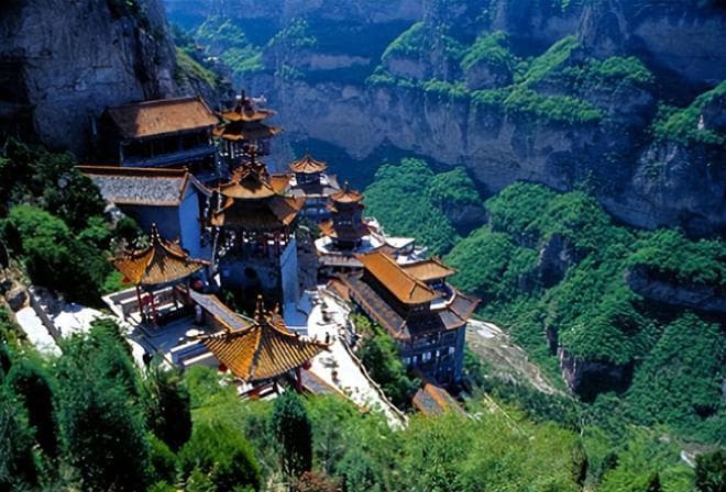 浅谈佛教寺院的建筑特点