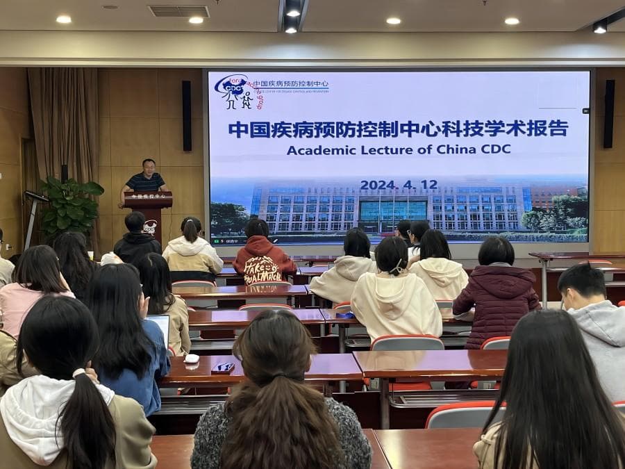 英国牛津大学学者分享伤寒疫苗最新研究成果