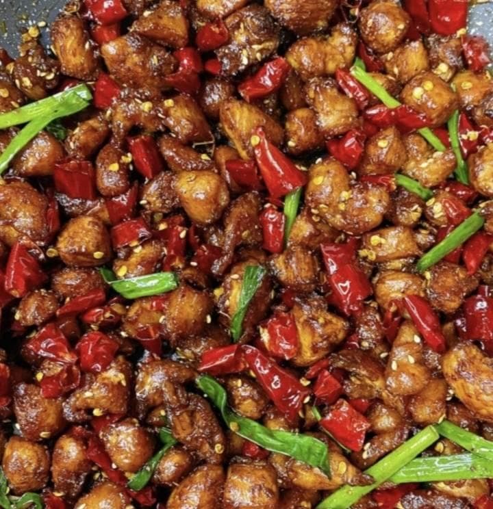 辣子鸡丁制作详解：4个关键步骤打造餐厅级美味