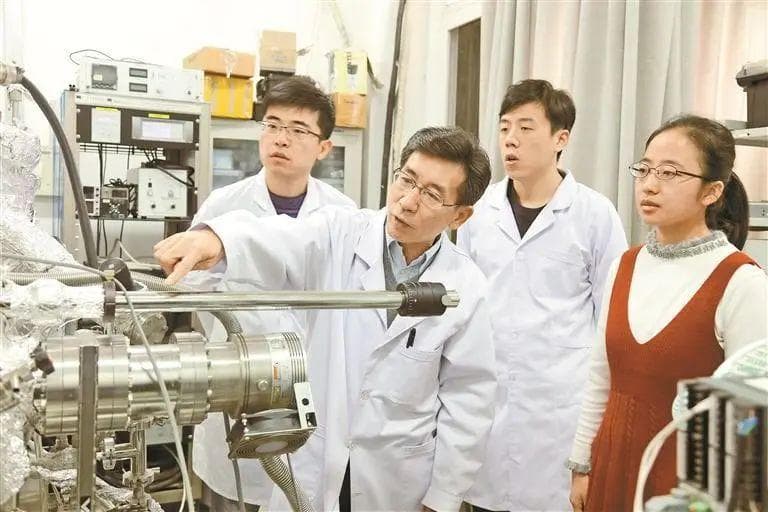 薛其坤：把科技创新精神进一步融入学校发展