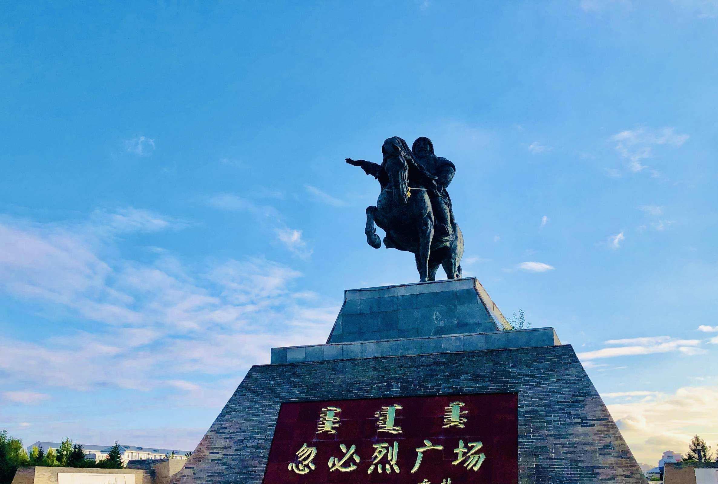 帖木儿后裔巴布尔有黄金家族血统，但与蒙古并无实质性传承关系