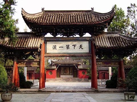成都武侯祠旅游指南：探索三国文化与历史智慧
