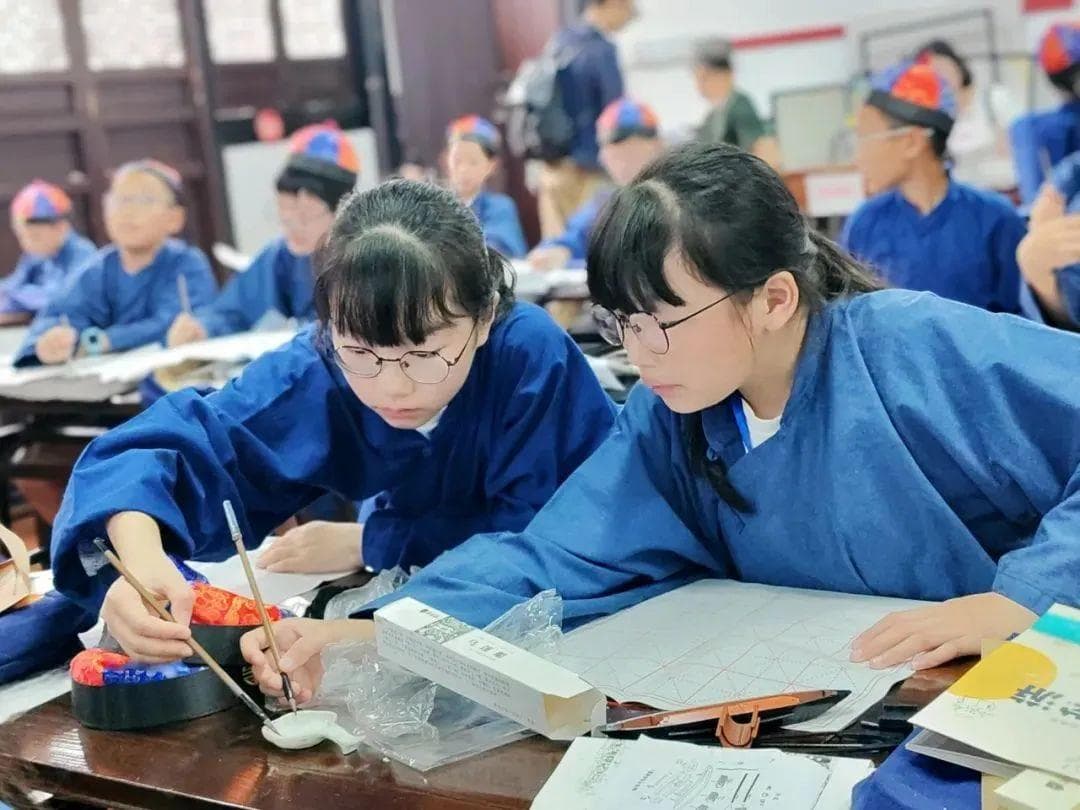 研学旅行“活课堂” 赋能学生多元发展