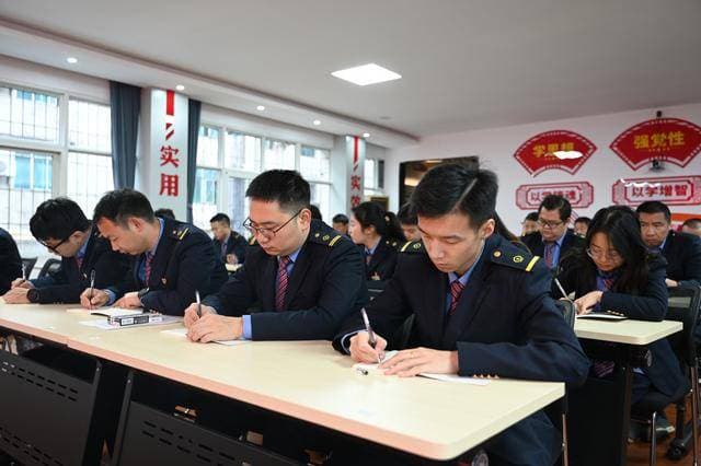六盘水车务段后备人才培训班淬炼青云志，奋楫新征途