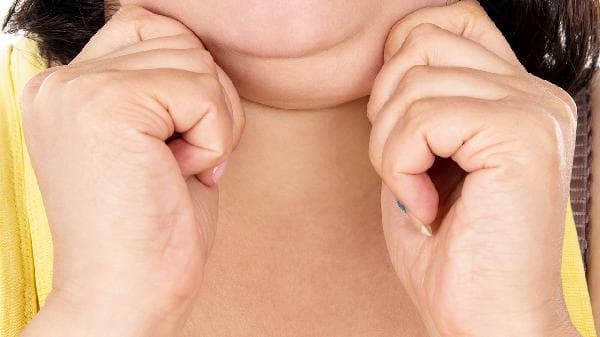 每天做抬头运动能控制双下巴生长吗