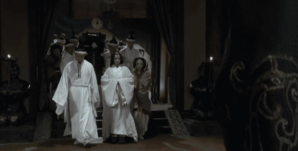 古人出殡时，为何要让长子“摔瓦盆”，流传至今的习俗，有何道理