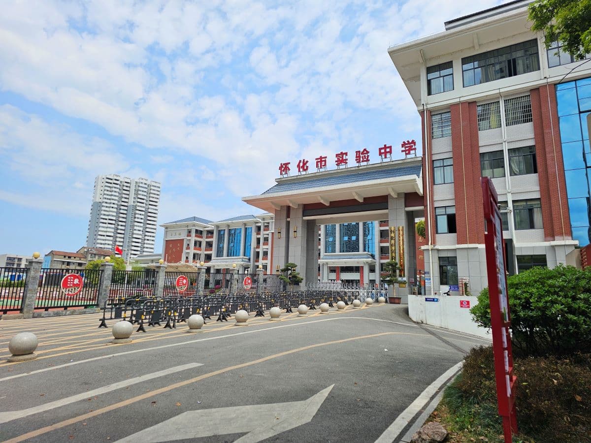 中学实验操作智能测评系统：AI赋能实验教学评价改革