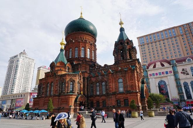 圣•索菲亚大教堂与霁虹桥：哈尔滨建筑文化遗产的双璧之作