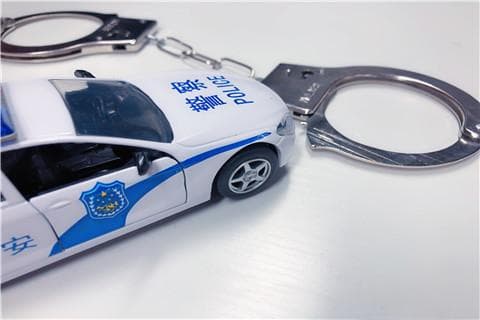 高速公路发生交通事故怎么处理