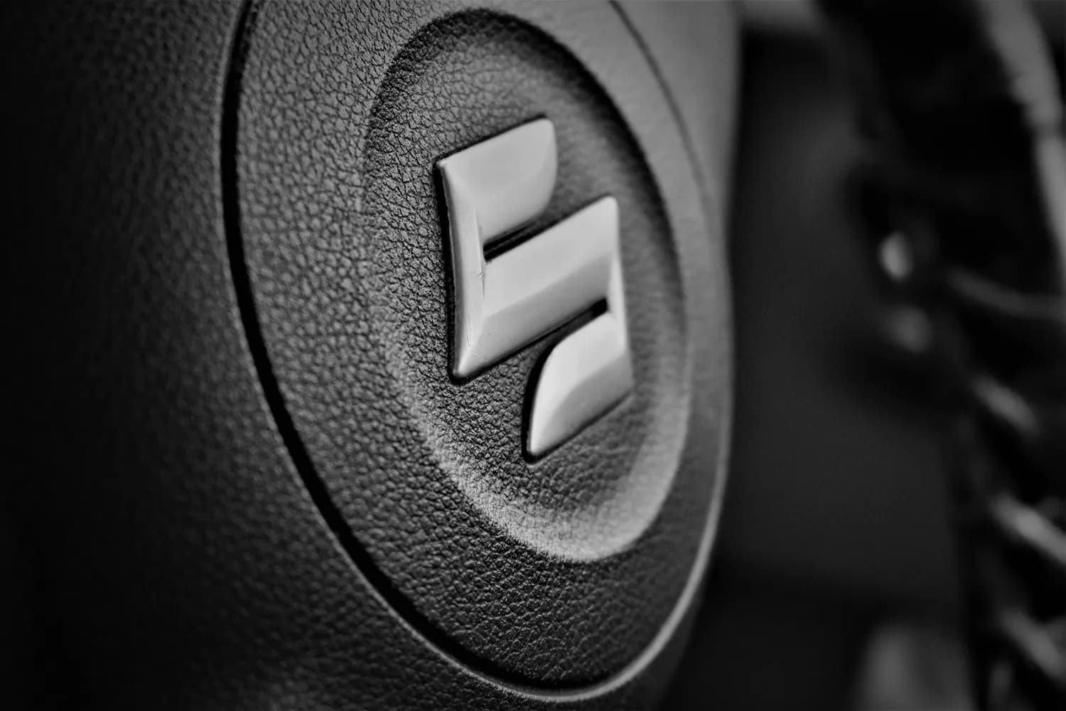 E-Mark认证：保障行车安全的国际通行证