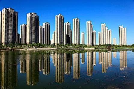 房地产开发有限公司阶段性担保责任的承担与免除