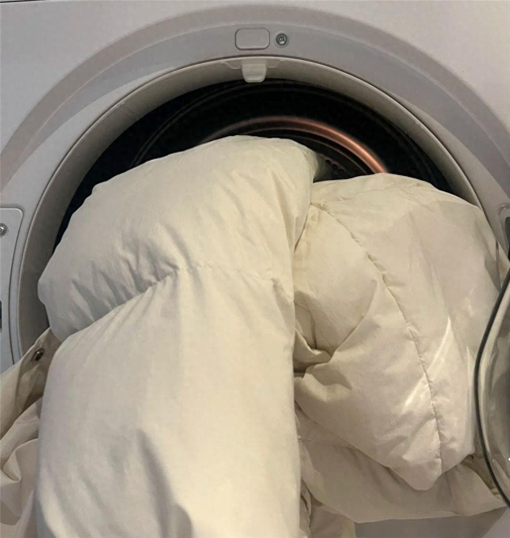 如何正确使用滚筒洗衣机清洗羽绒服？5个步骤让羽绒服蓬松又干净