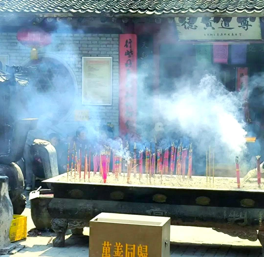 西安辛家庙的判官庙：历经千年沧桑，却依然香火旺盛，吸引众多外地游客探访！