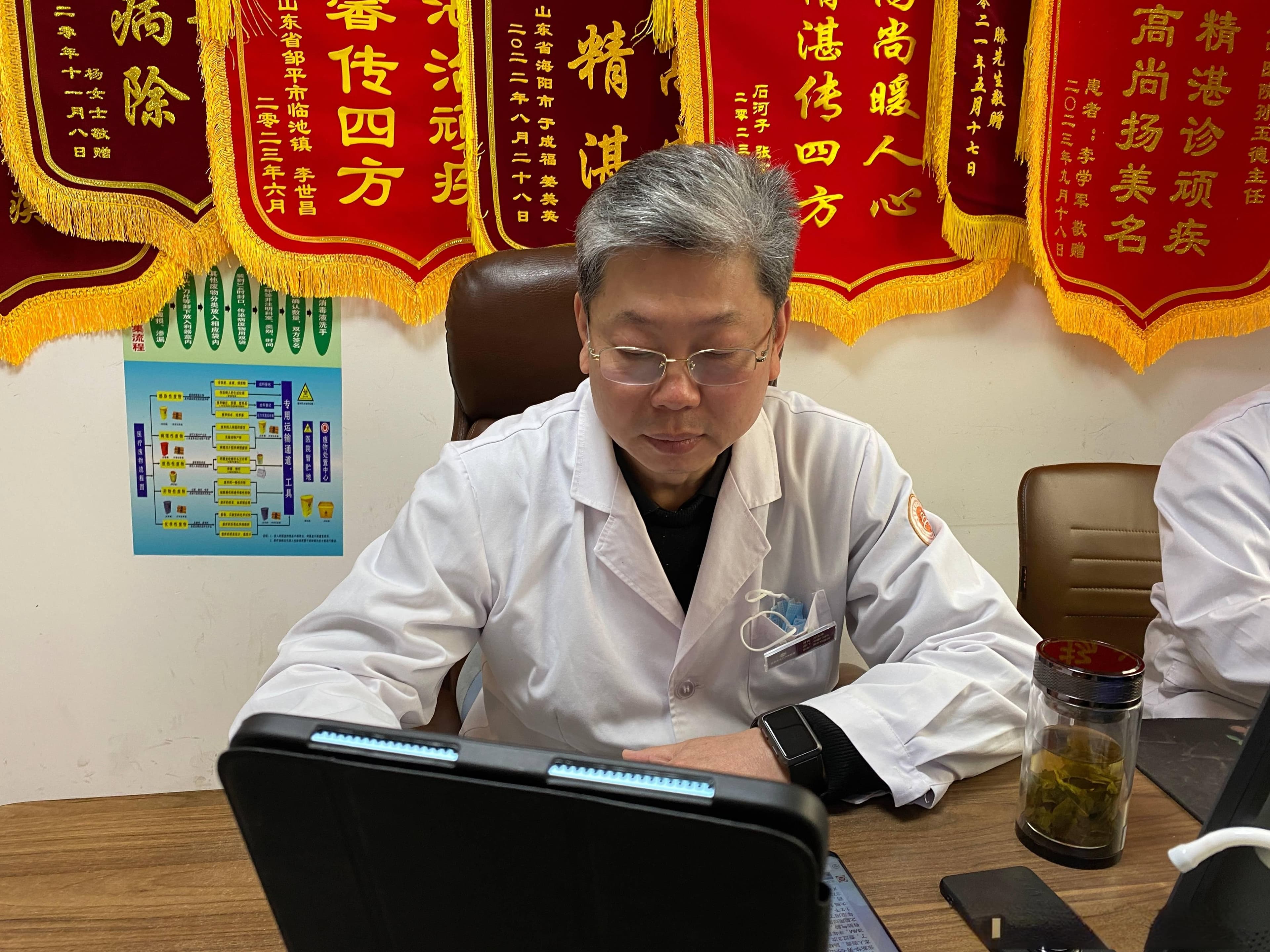 咳血是咽喉还是肺部问题？一文读懂咳血鉴别要点
