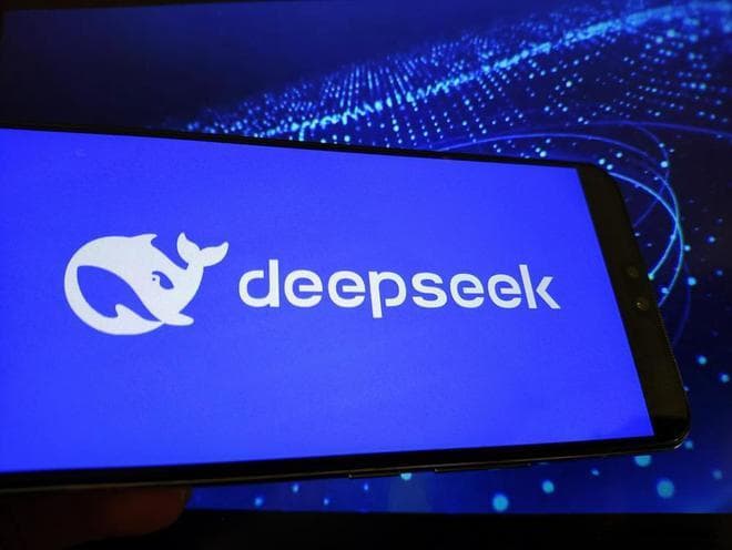 DeepSeek预测：未来十年，将逐渐消失和火爆的十大职业，扎心了！