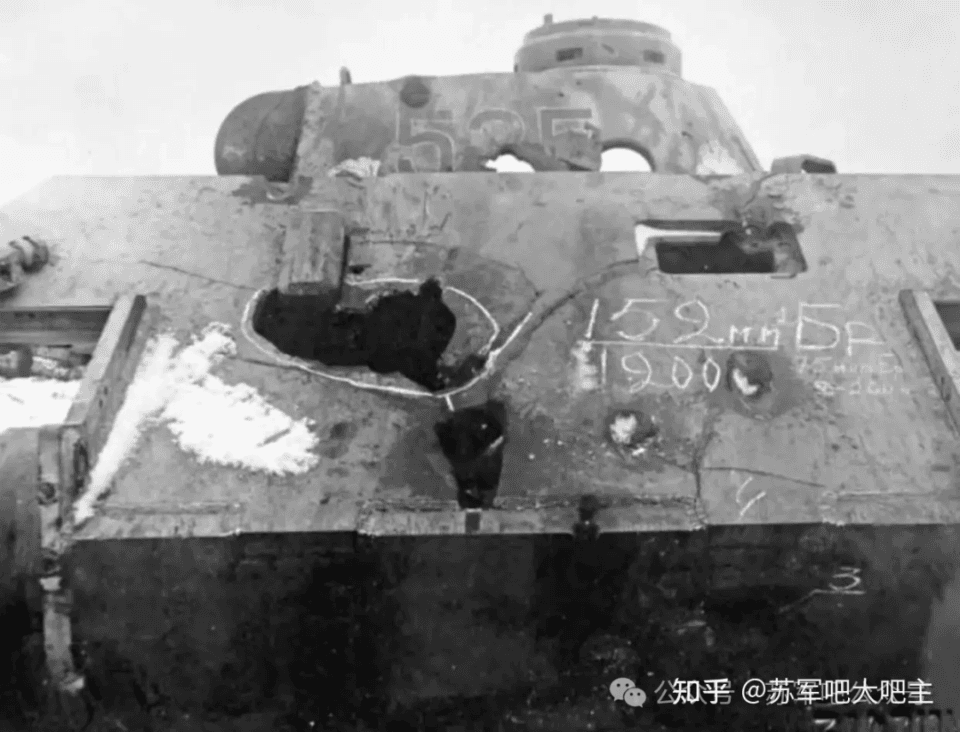 追猎者坦克防护力之争：300米硬扛152穿甲弹，真相究竟如何？