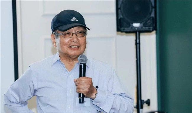 数学家张益唐知乎勉励年轻人：“诗赋动江关”不必等到暮年老成